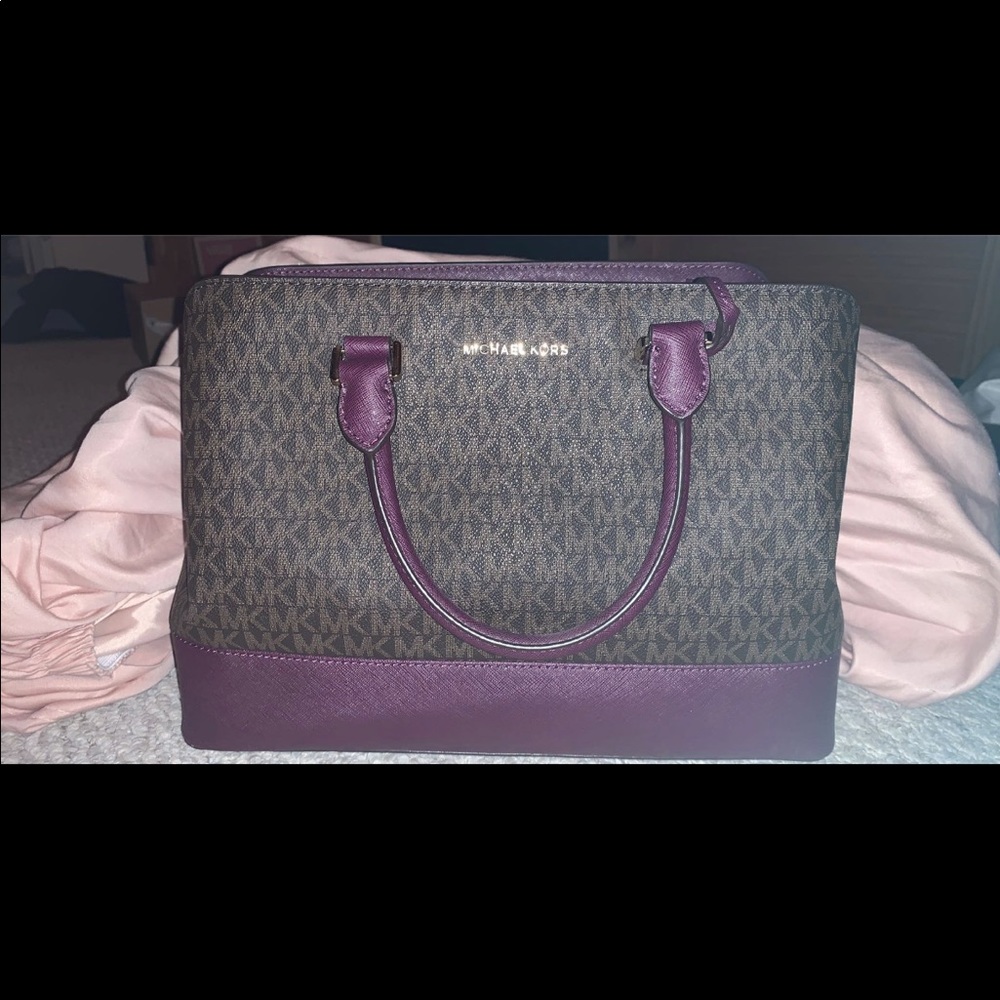Micheal Kors bag